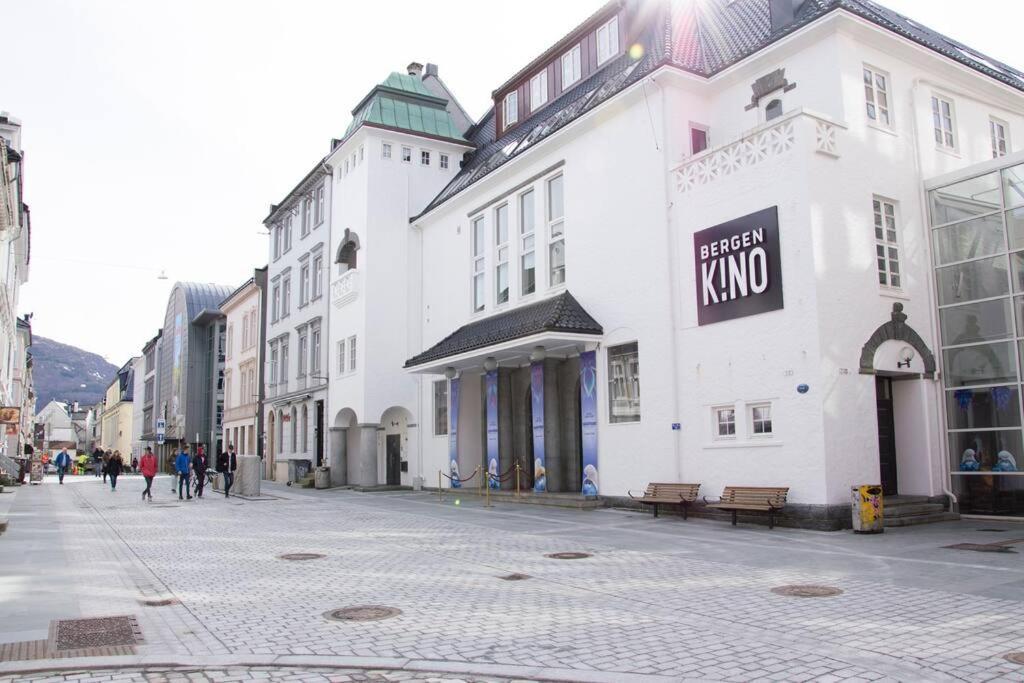 Dinbnb Homes I 4-Bedroom Historical House In Romantic Surroundings Bergen Exterior foto