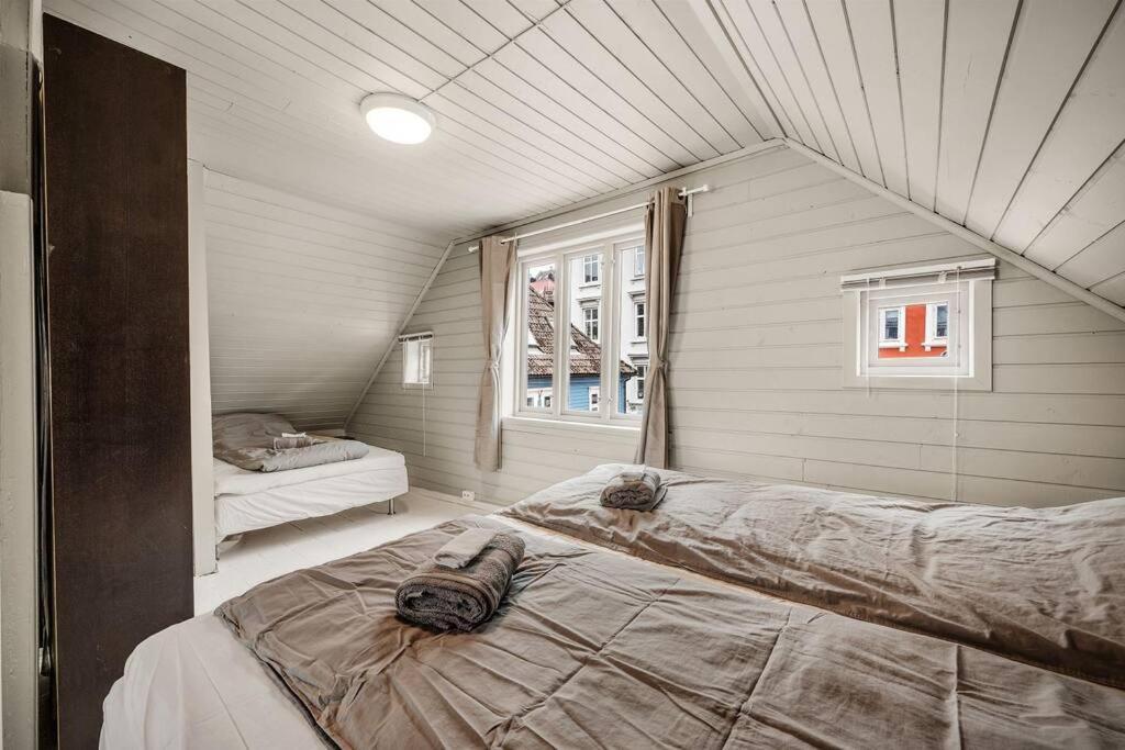 Dinbnb Homes I 4-Bedroom Historical House In Romantic Surroundings Bergen Exterior foto
